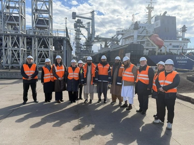 Афганские специалисты посетили порт в Высоцке