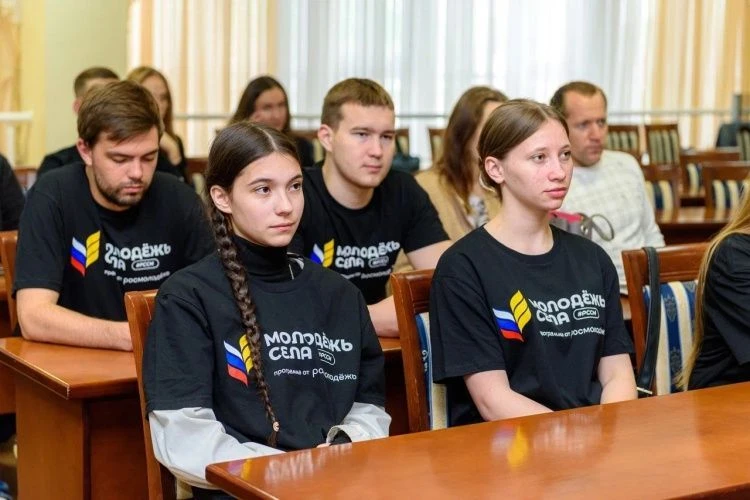 Агрохолдинг примет на время уборки несколько студотрядов Агрохолдинг примет на время уборки несколько студотрядов
