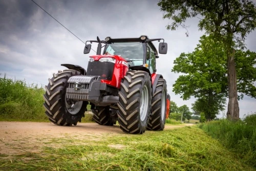 AGCO-RM объявляет о снижении цены на универсальный трактор Massey Ferguson 6713