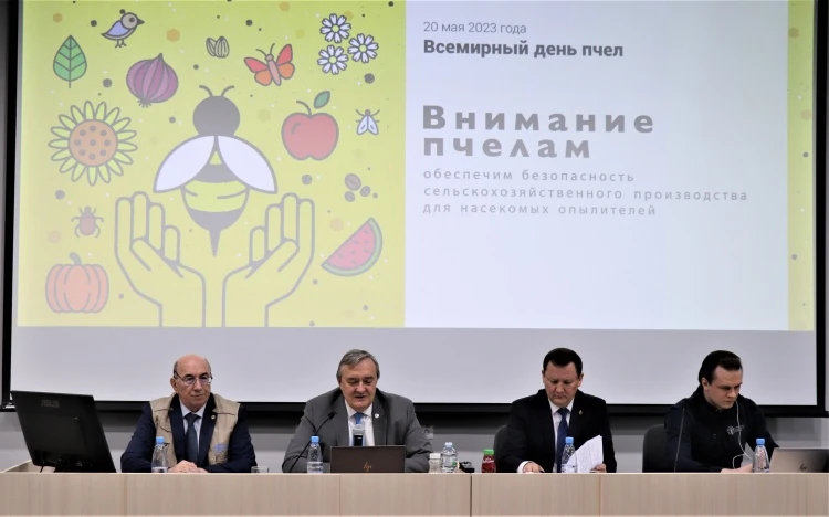 Чтобы жизнь казалась слаще – делай пчёлам лучше чаще!
