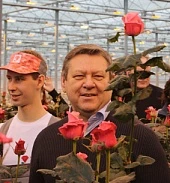 Миллион алых роз…