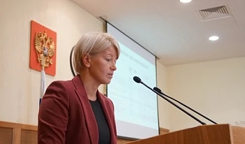 Выбрать одну из трех