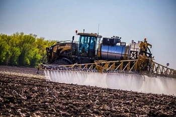 Новый опрыскиватель RoGator серии C – инновационное решение в сфере внесения гербицидов