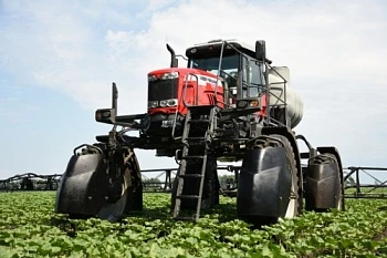 Первый демо-тур самоходных опрыскивателей Massey Ferguson® в России