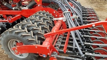 В 2025 году аграрии Подмосковья приобрели более 560 единиц сельскохозяйственной техники