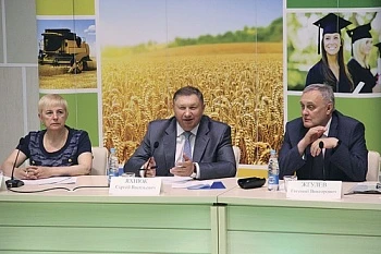 Еще раз о кадрах