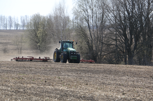 Растениеводческие предприятия ГК «АгроПромкомплектация» завершают подготовку к весенне-полевым работам