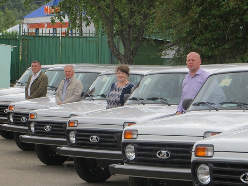 Ветстанции получили автомобили «Лада-213100»