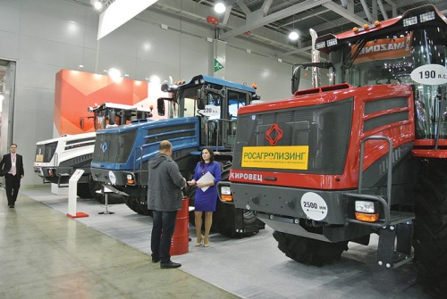 Петербургский тракторный завод в 2017 году увеличит объемы поставок техники через Росагролизинг