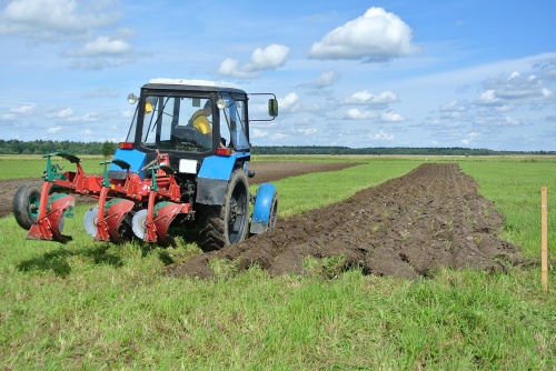 России нужно больше трактористов и сельхозтехники