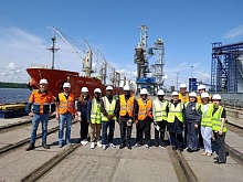 Делегация из Гвинейской республики - в порту Высоцкий
