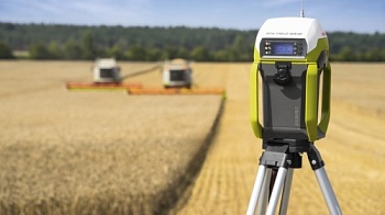 CLAAS RTK FIELD BASE гарантирует высочайшую точность систем автовождения