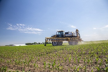 AGCO-RM представляет инновационные самоходные опрыскиватели Challenger RoGator С серия