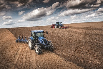Трактор New Holland T6.175 Dynamic CommandTM получил титул «Машина года 2018»