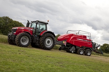 Высокомощный трактор для нового агросезона
