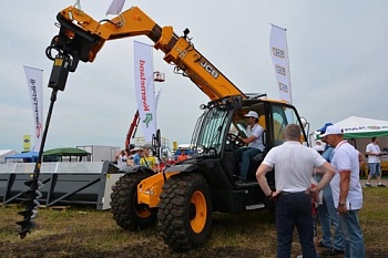 JCB Loadall 531-70 Agri завоевал популярность среди российских аграриев